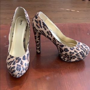 Leopard platform heels